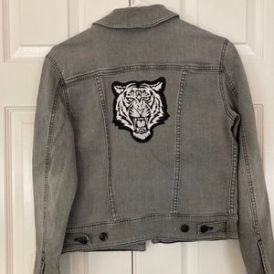 Studded and embroidered gray denim jacket 🌟